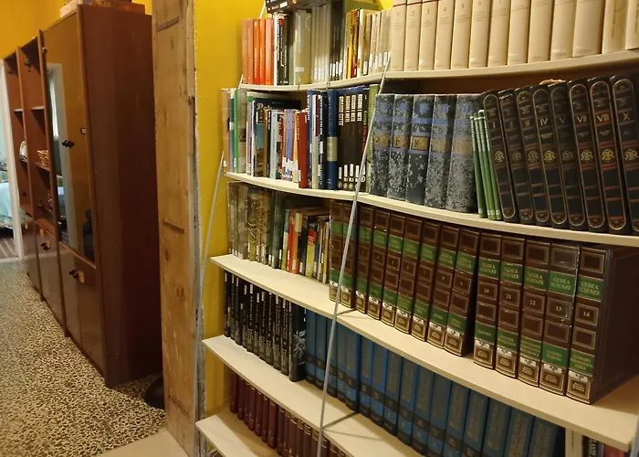 بيت شباب Arci Isola Sociale *