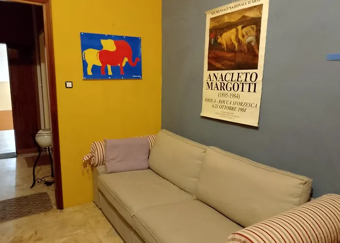 Arci Isola Sociale إيمولا